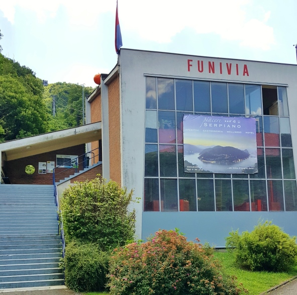 Brusino Funivia base building